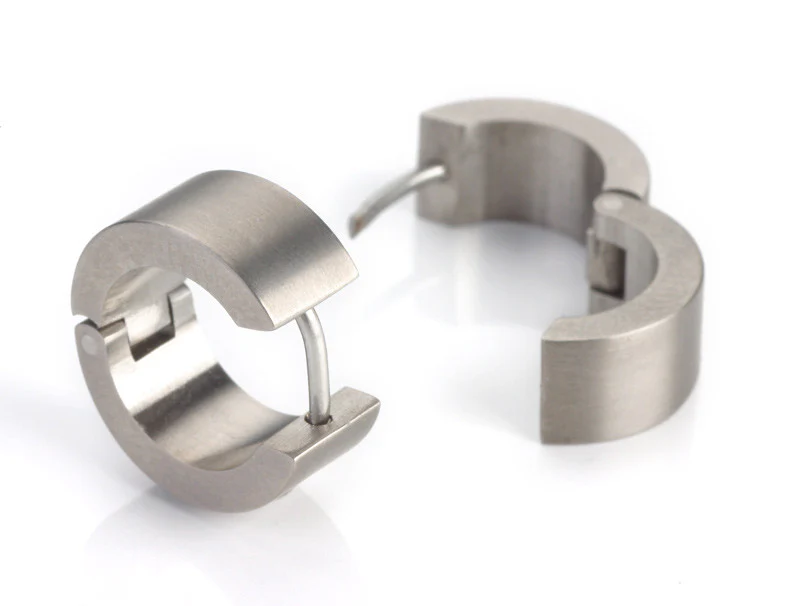 0503-01 Boccia Titanium Earrings - Image 2